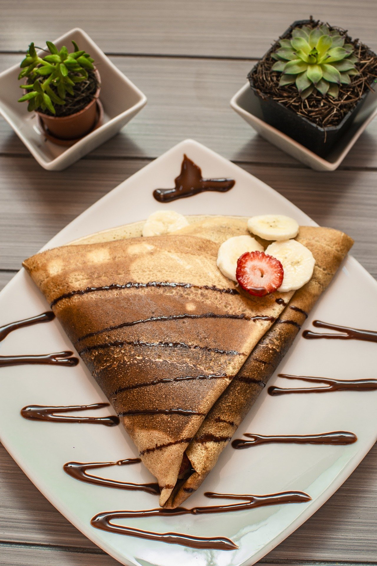 easy crepes with chocolate spread